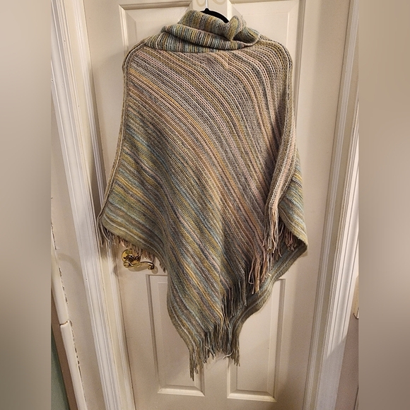 Anthropologie Saturday Sunday Vera Fringed Poncho Multicolor Pastel One Size - Picture 3 of 5